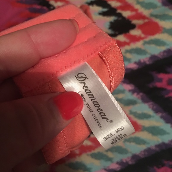 Dreamwear Peach Lace Bra - Picture 2 of 2